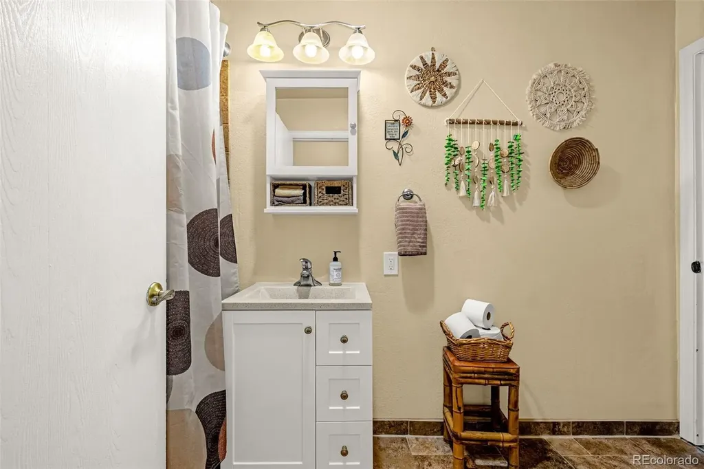 11966 E Maple Avenue Aurora CO 80012