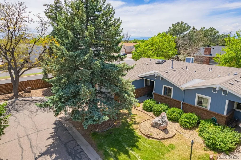 11966 E Maple Avenue Aurora CO 80012