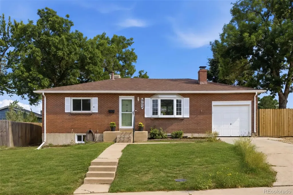 992 S Simms Street Denver CO 80228