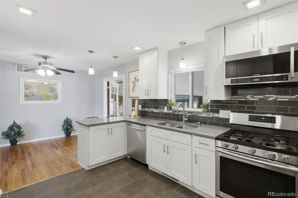 992 S Simms Street Denver CO 80228