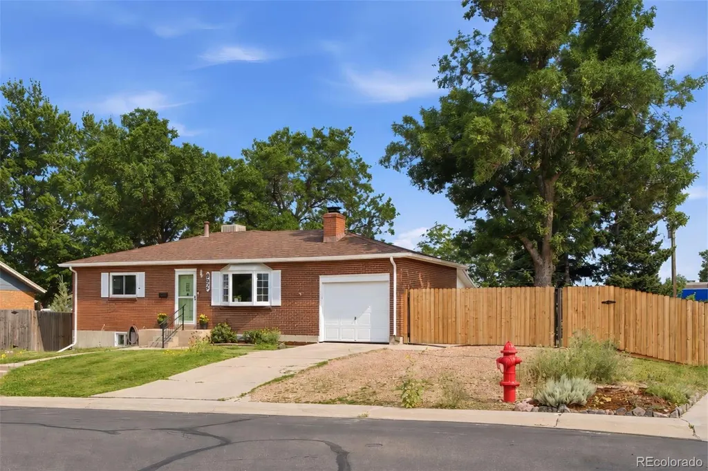 992 S Simms Street Denver CO 80228