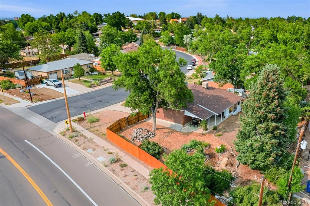 992 S Simms Street Denver CO 80228