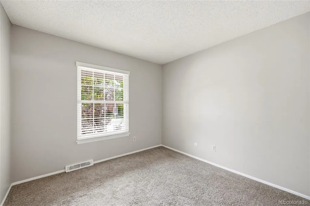 7068 S Knolls Way Centennial CO 80122