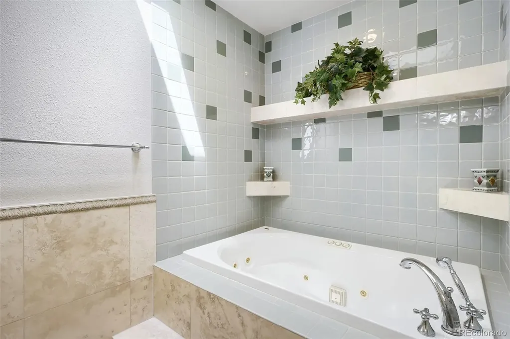 11821 E Cornell Circle Aurora CO 80014