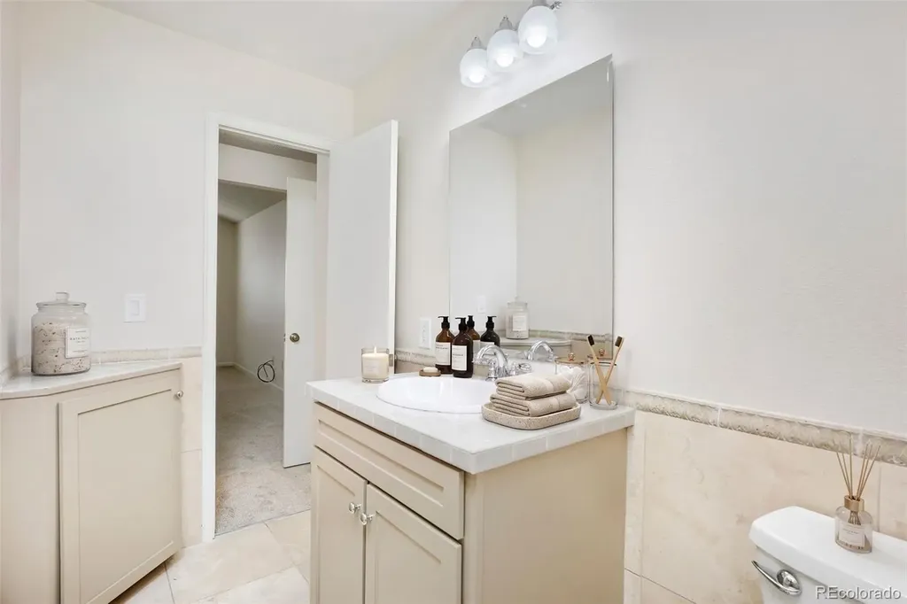 11821 E Cornell Circle Aurora CO 80014