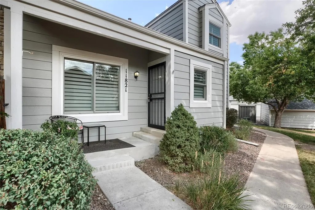 11821 E Cornell Circle Aurora CO 80014