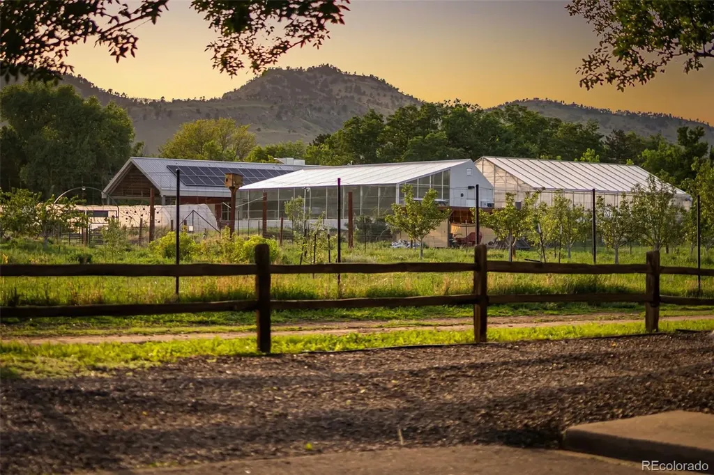 1720 Grape Avenue Boulder CO 80304