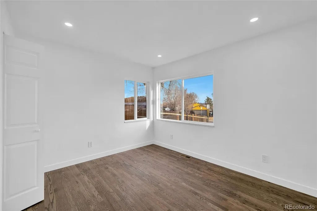 1551 W Hoye Place Denver CO 80223
