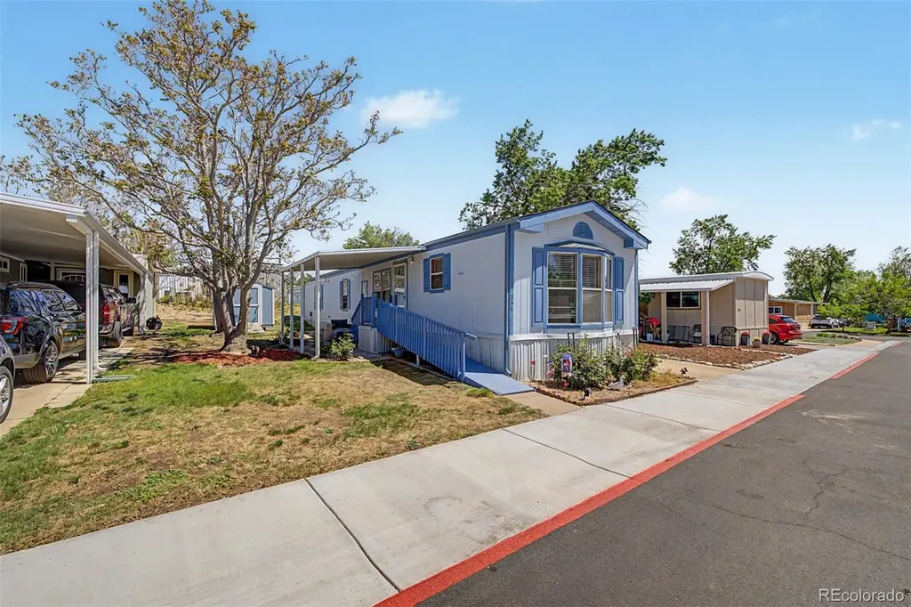2100 W 100th Avenue Thornton CO 80260