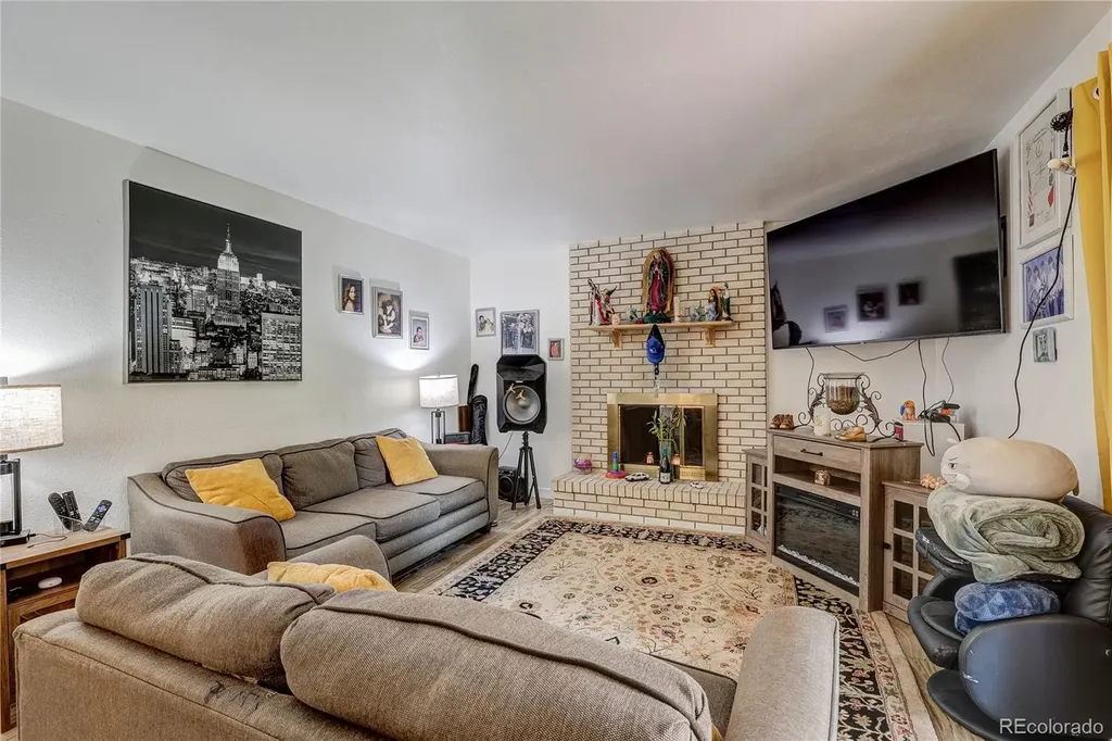 13142 E Louisiana Avenue Aurora CO 80012