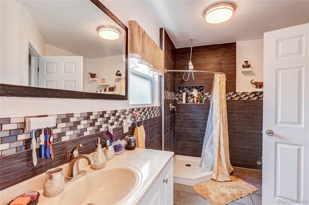 13142 E Louisiana Avenue Aurora CO 80012