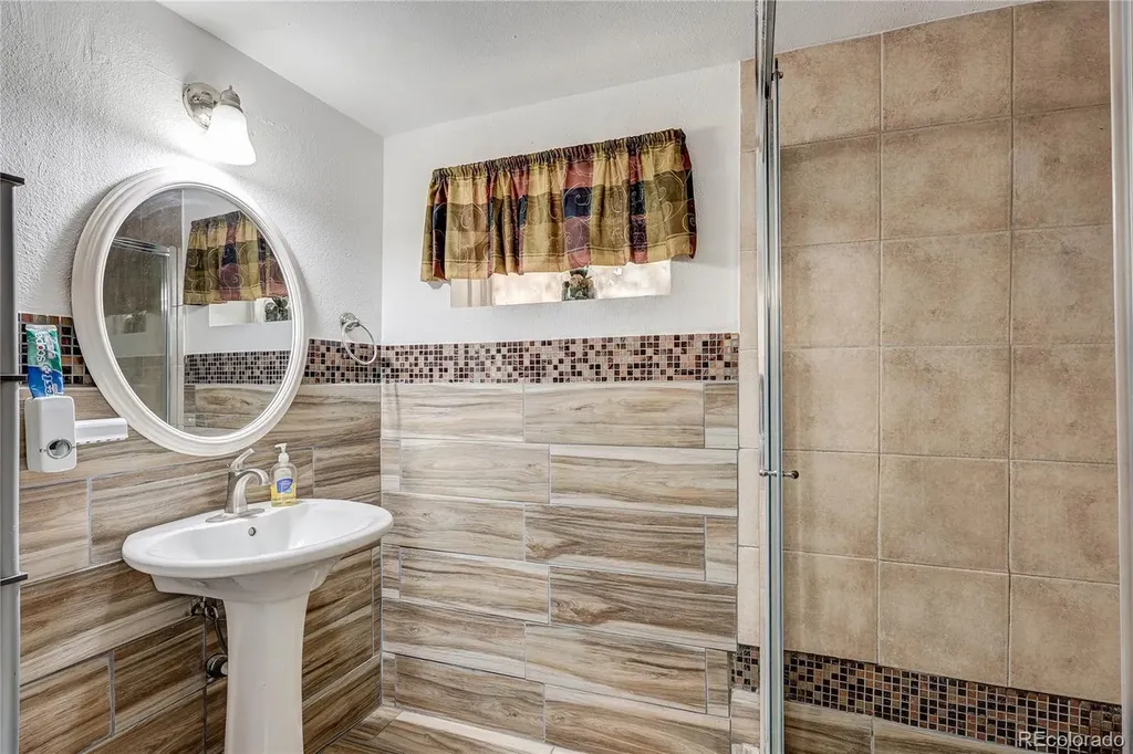 13142 E Louisiana Avenue Aurora CO 80012