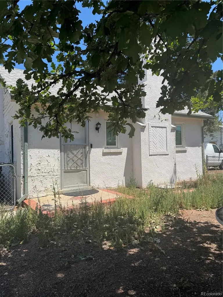 4921 W Tennessee Avenue Denver CO 80219