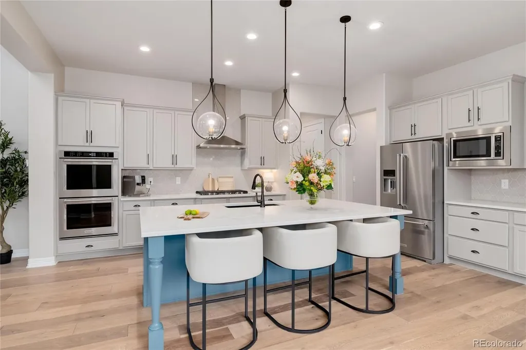 27500 E Lakeview Drive Aurora CO 80016