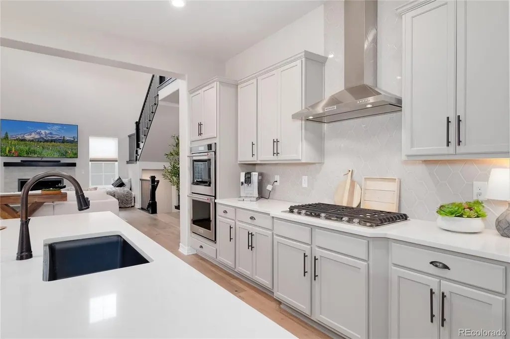 27500 E Lakeview Drive Aurora CO 80016