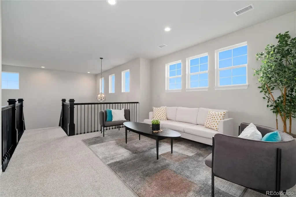 27500 E Lakeview Drive Aurora CO 80016