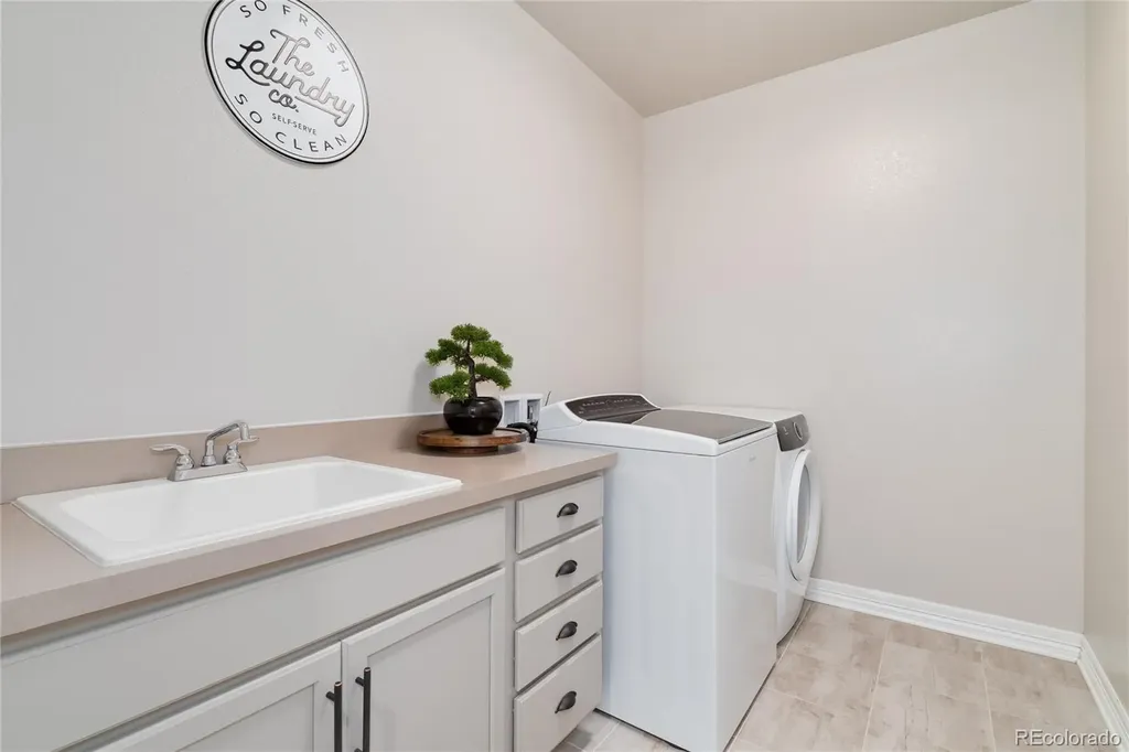 27500 E Lakeview Drive Aurora CO 80016