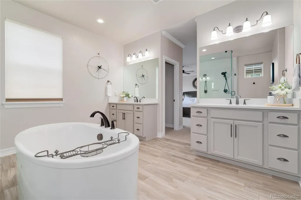 27500 E Lakeview Drive Aurora CO 80016