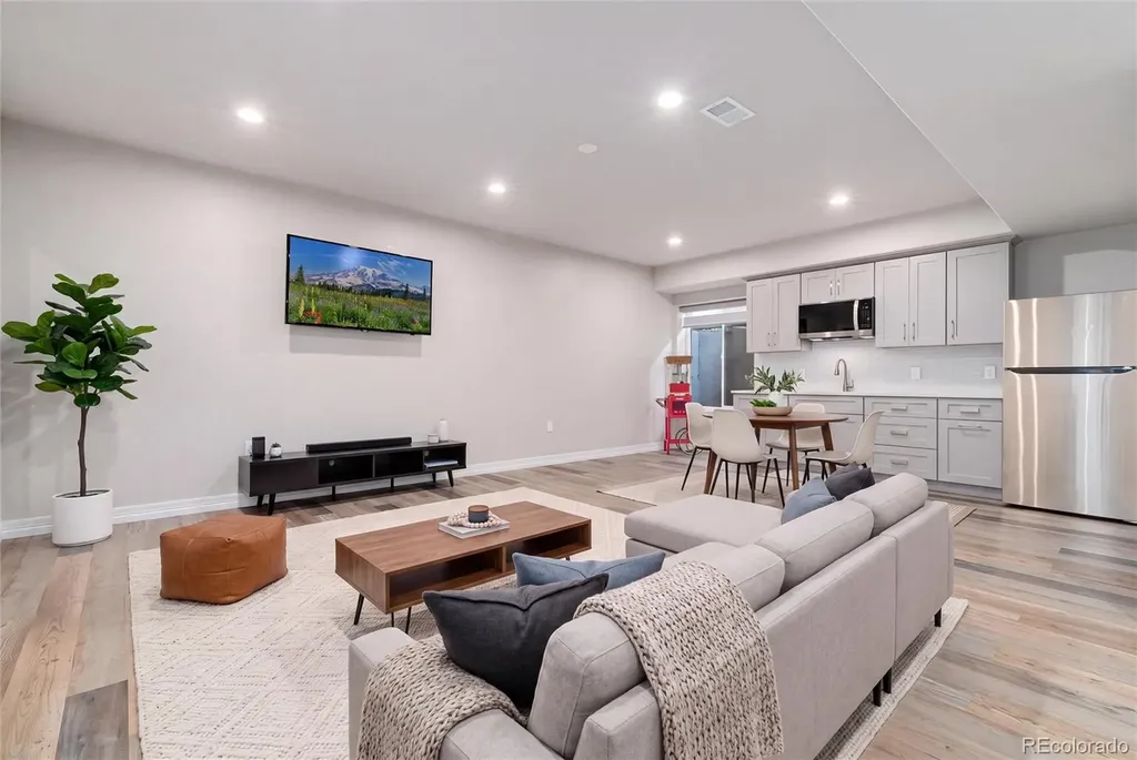 27500 E Lakeview Drive Aurora CO 80016