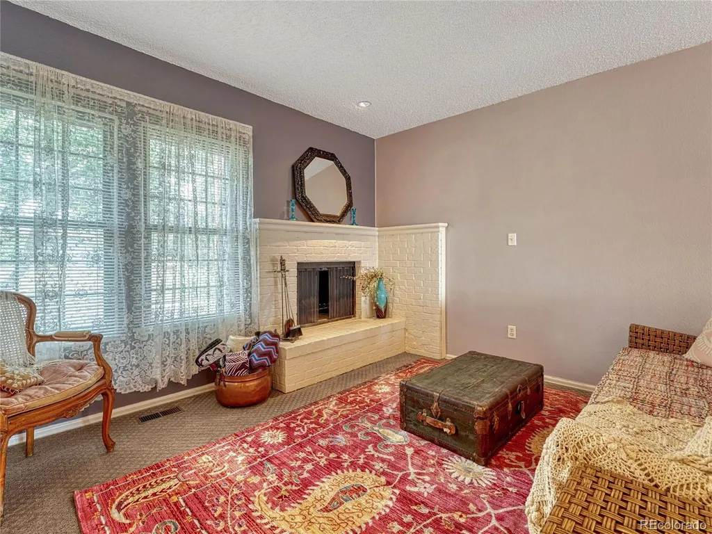 2005 Sussex Lane Colorado Springs CO 80909