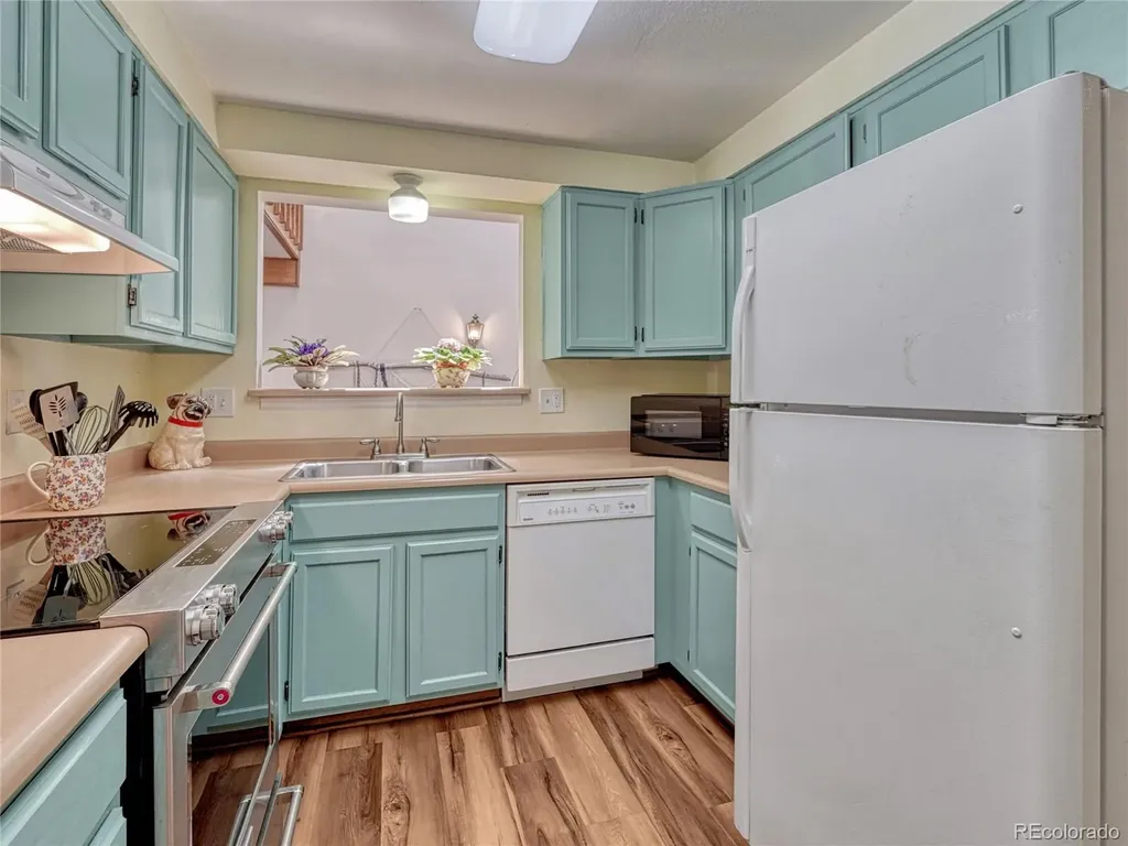 2005 Sussex Lane Colorado Springs CO 80909