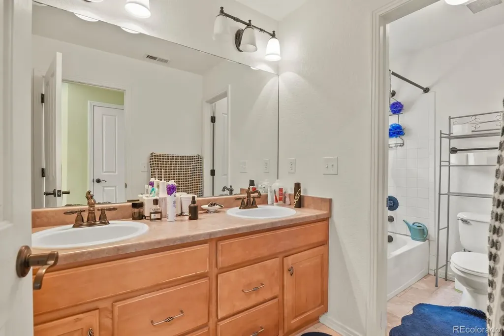 25583 E Frost Place Aurora CO 80016