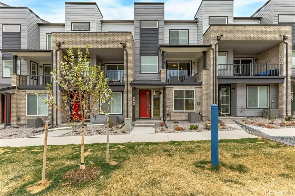 16563 Peak Way Broomfield CO 80023