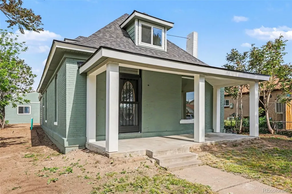 4428 Elizabeth Street Denver CO 80216