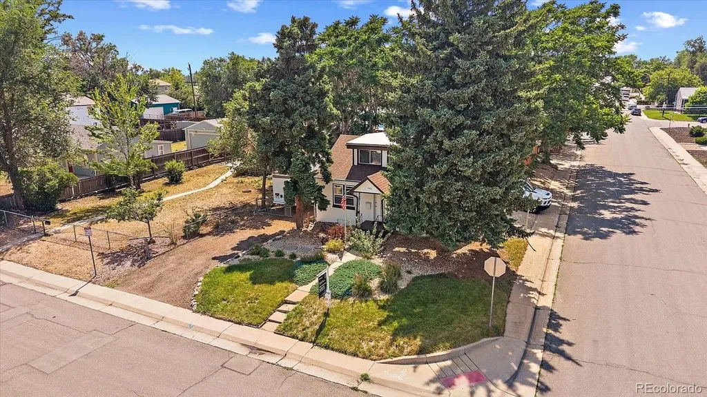 1003 S Newton Street Denver CO 80219