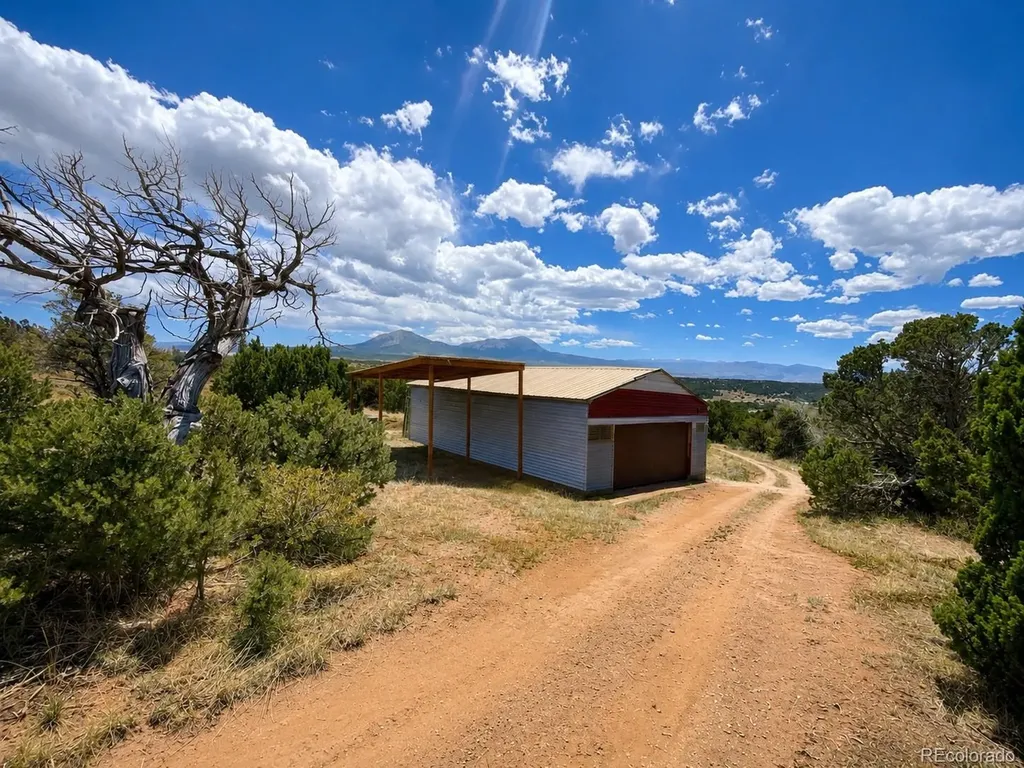 2041 Comanche Drive Walsenburg CO 81089