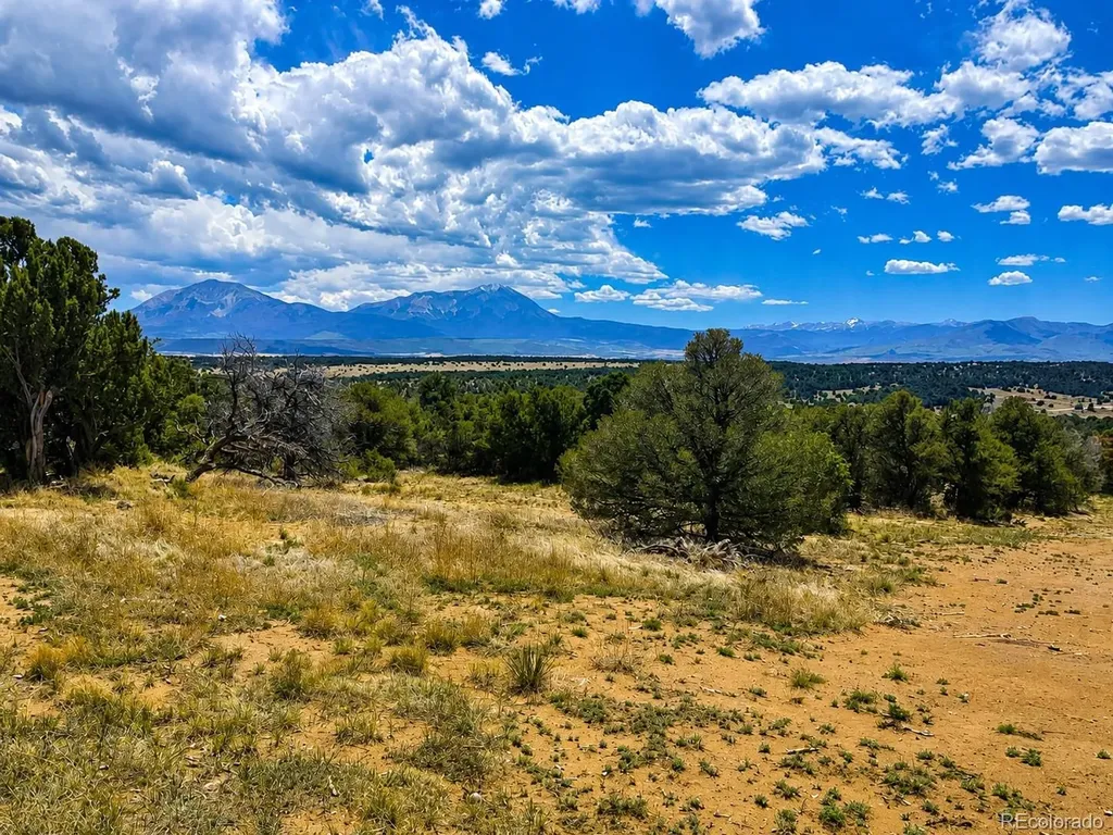 2041 Comanche Drive Walsenburg CO 81089