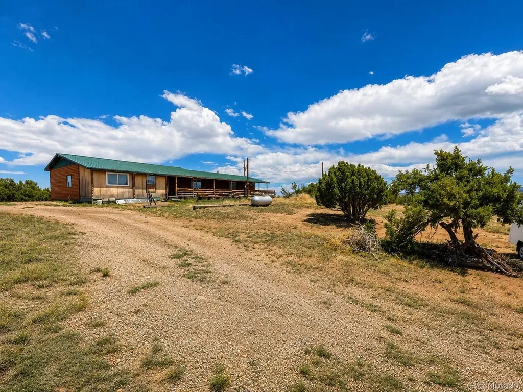 2041 Comanche Drive Walsenburg CO 81089