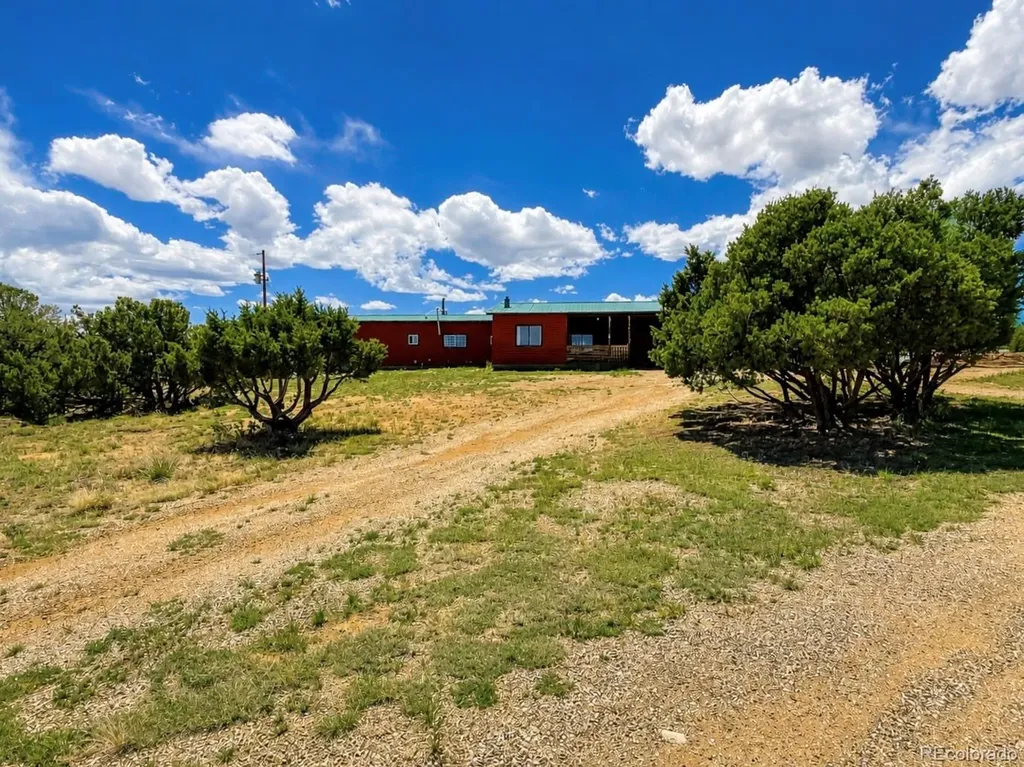 2041 Comanche Drive Walsenburg CO 81089