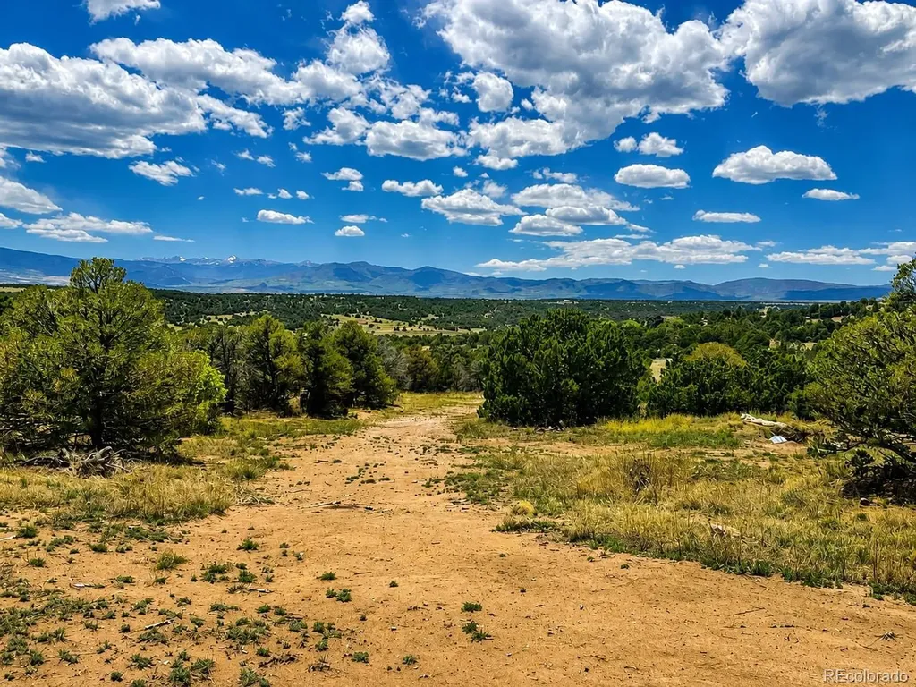 2041 Comanche Drive Walsenburg CO 81089