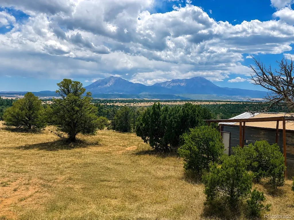 2041 Comanche Drive Walsenburg CO 81089