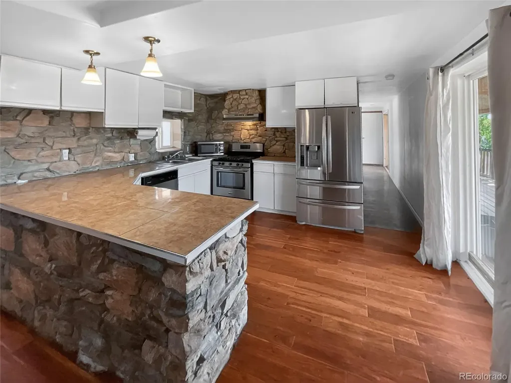 2041 Comanche Drive Walsenburg CO 81089
