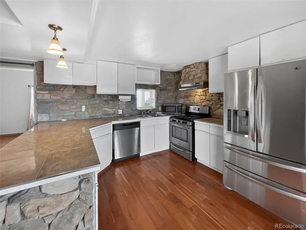 2041 Comanche Drive Walsenburg CO 81089