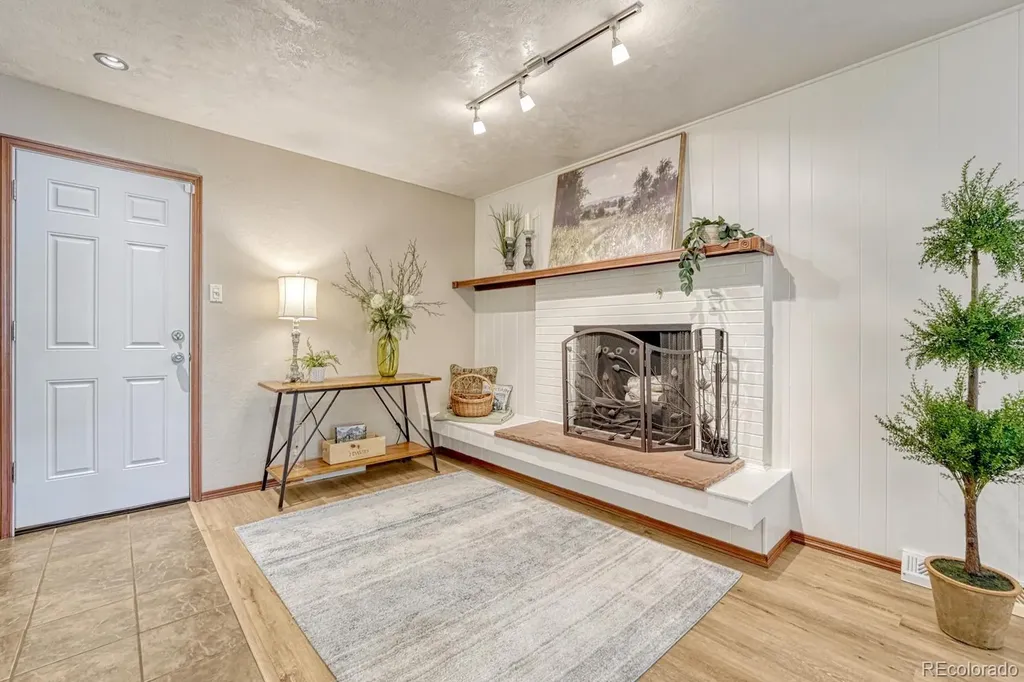 6904 E Villanova Place Denver CO 80224