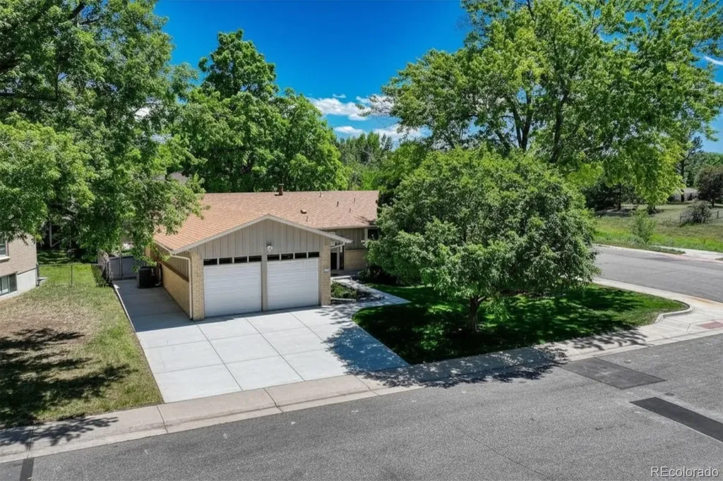 6904 E Villanova Place Denver CO 80224