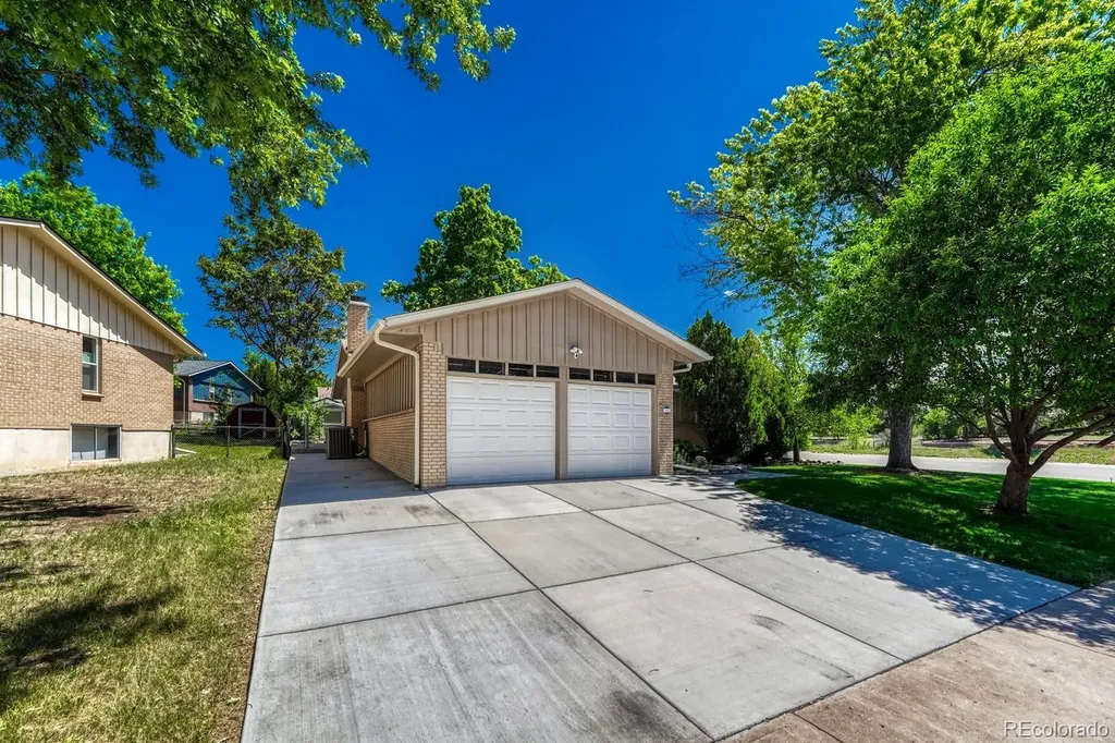 6904 E Villanova Place Denver CO 80224