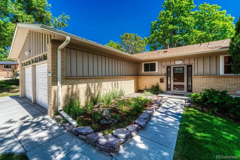 6904 E Villanova Place Denver CO 80224