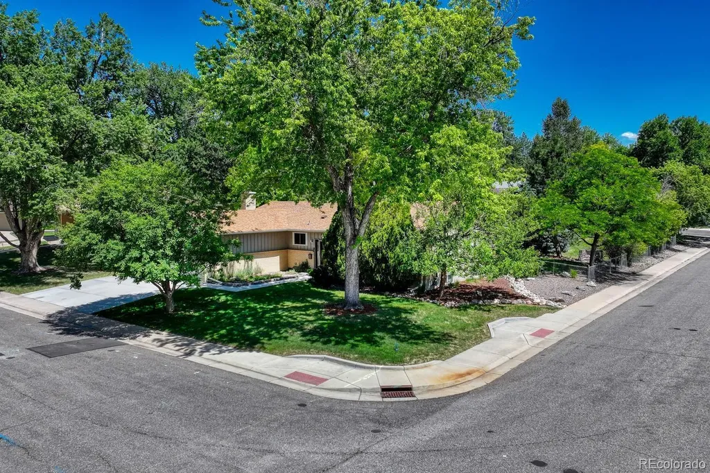 6904 E Villanova Place Denver CO 80224