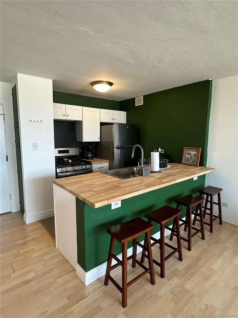 1196 N Grant Street Denver CO 80203
