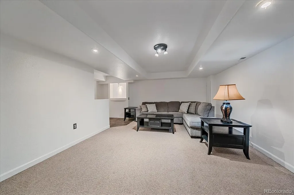 8703 Redwing Avenue Littleton CO 80126