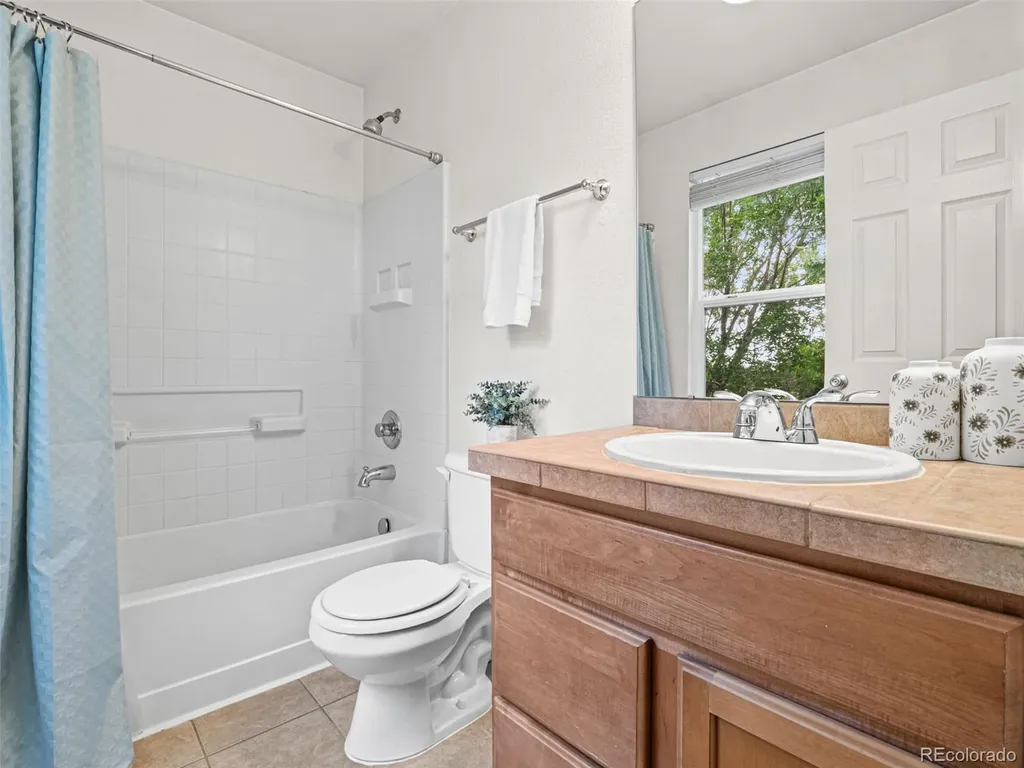 10678 Upper Ridge Road Longmont CO 80504