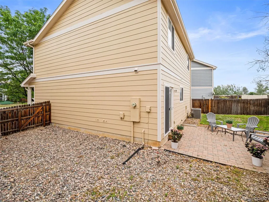 10678 Upper Ridge Road Longmont CO 80504