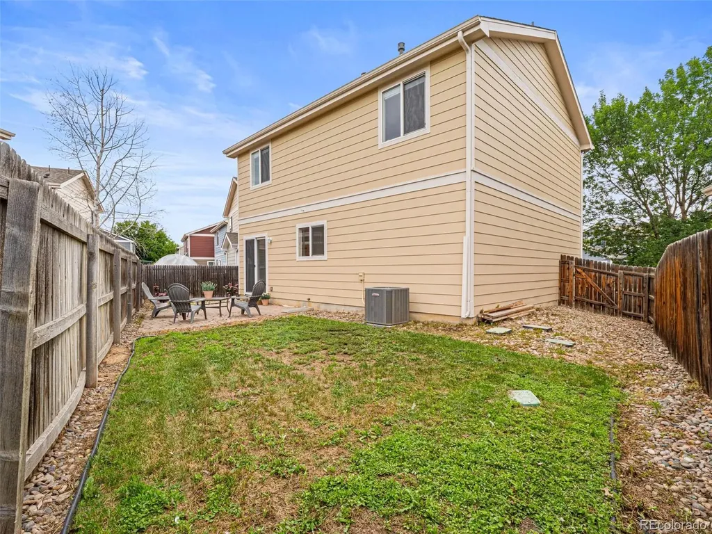 10678 Upper Ridge Road Longmont CO 80504