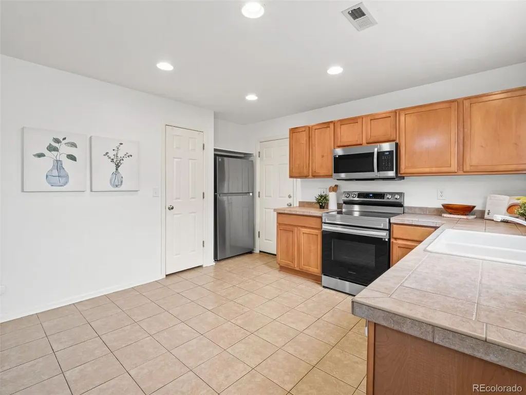 10678 Upper Ridge Road Longmont CO 80504