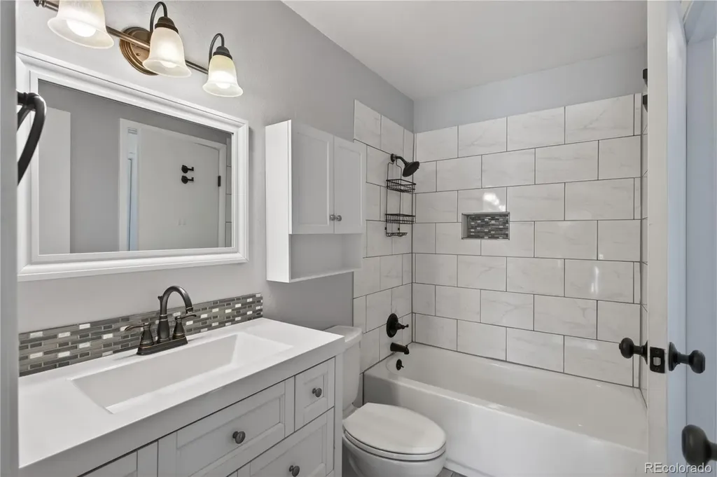 3572 S Kittredge Street Aurora CO 80013