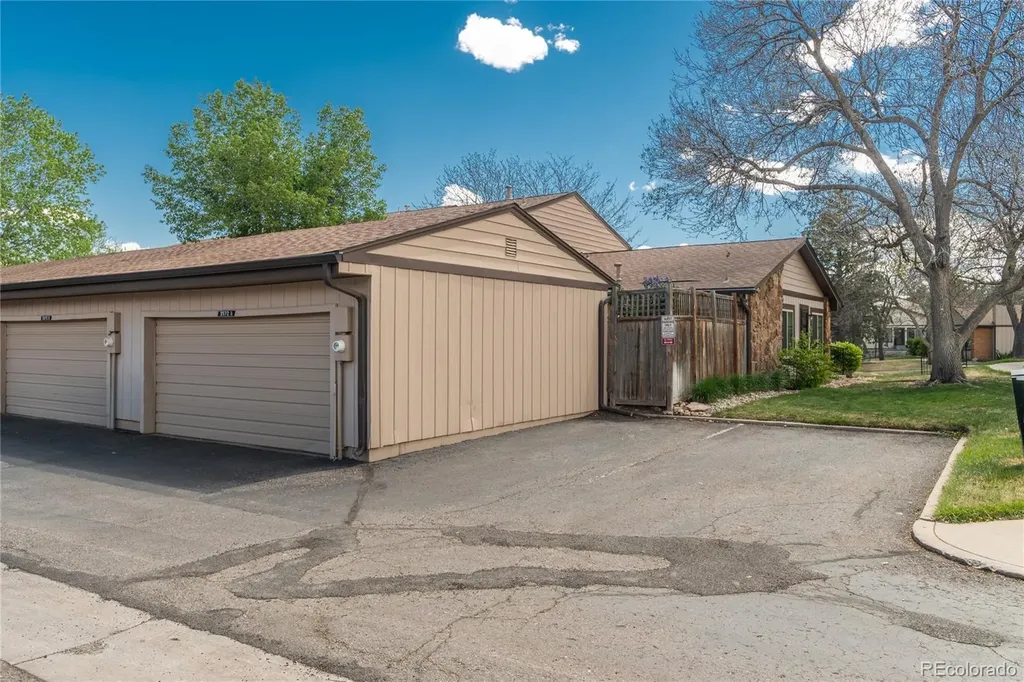 3572 S Kittredge Street Aurora CO 80013